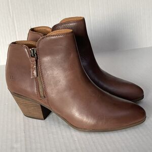 Frye Judith Ankle Boot Leather Double Zip Chunky Heel Women's 9.5M Cognac Bootie